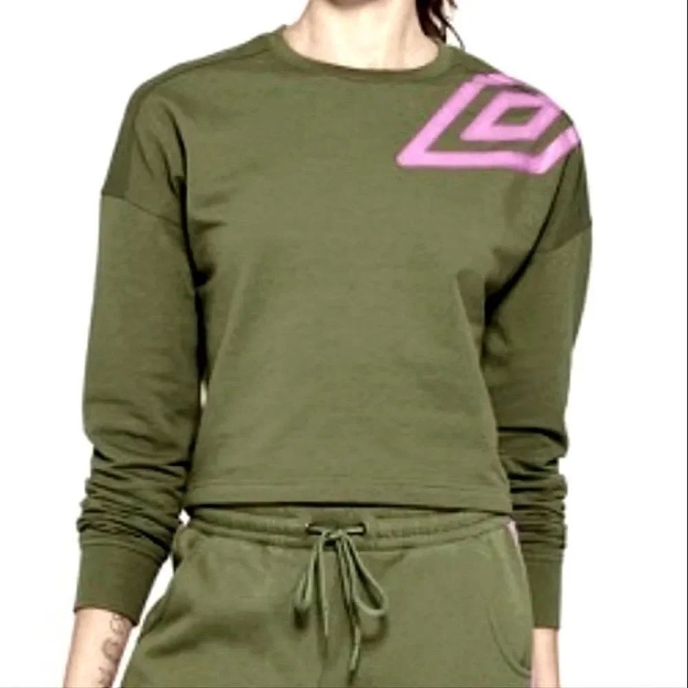 Umbro Women's Green Cropped Long Sleeve Diamond Logo Crewneck Sweatshirt